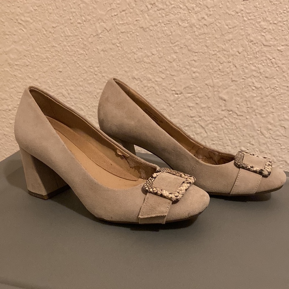 5 for $20 MIX N MATCH Aerosoles Northwest Pumps - Picture 5 of 13